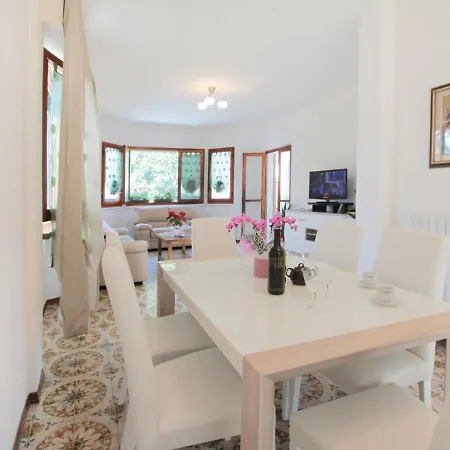Villa Sandra By Interhome